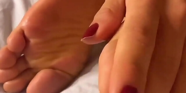 brunette,feet,fetish,fishnet,massage,model,pov,teen